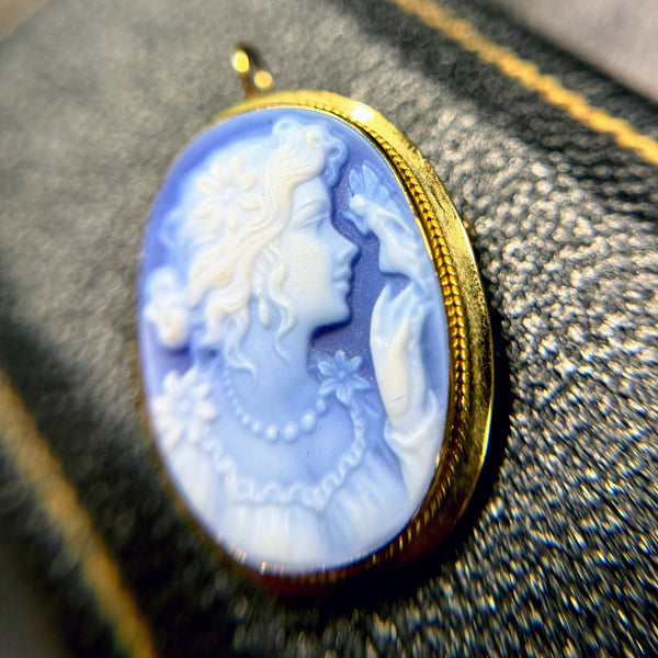 RARE 18kt Gold Cameo Fairy Brooch Pendant