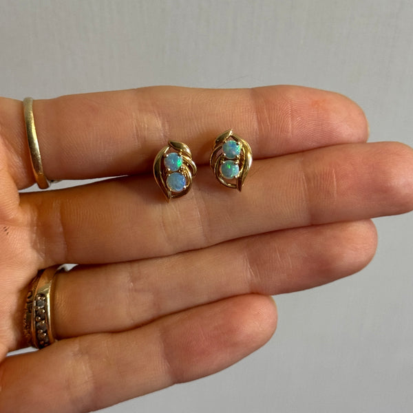 Vintage 14kt Gold Opal Earrings