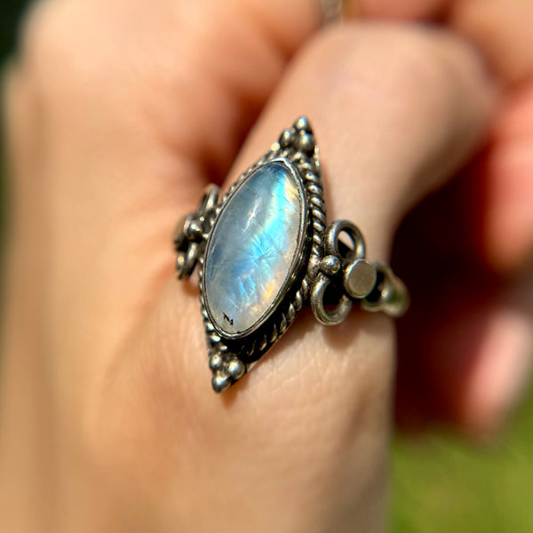 Vintage Ornate Sterling Silver Moonstone Ring