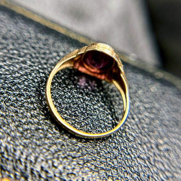 Vintage 10kt Gold Purple Glass Ring