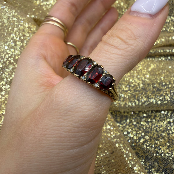 Vintage Ornate 9ct Garnet Diamond Ring