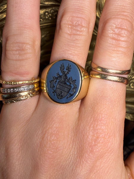 European 8kt Gold Intaglio Crest Signet