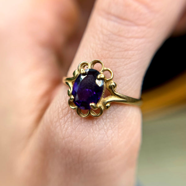 Vintage 10kt Gold Purple Glass Ring