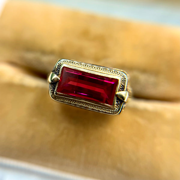 RARE Vintage 10kt Gold East to West Synthetic Ruby Filigree Ring