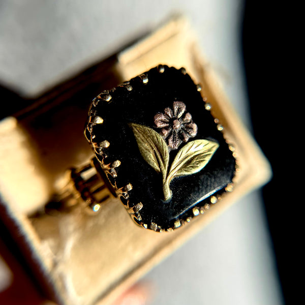 Antique 10kt Gold Floral Onyx Ring