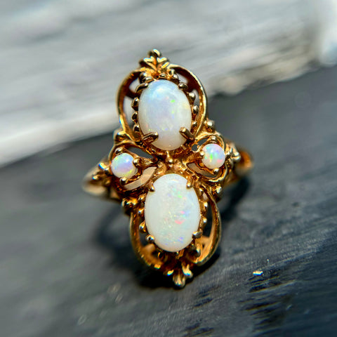 Vintage 10kt Gold Opal Statement Ring