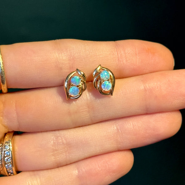 Vintage 14kt Gold Opal Earrings