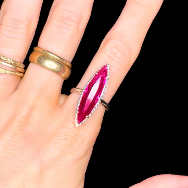 Vintage 10kt White Gold Synthetic Ruby Navette Ring