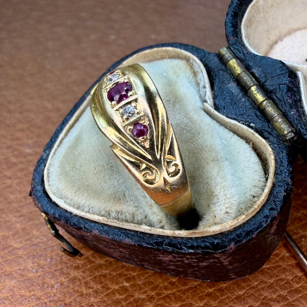 Antique 18kt Ruby Diamond Boat Ring