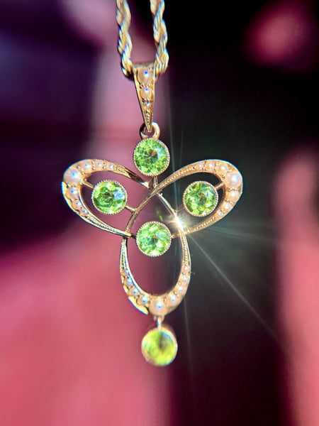 Rare 15ct Gold Peridot Seed Pearl Pendant