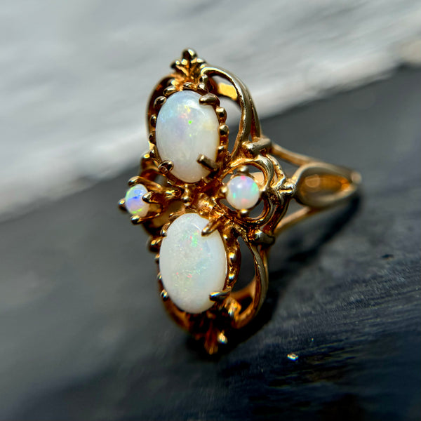 Vintage 10kt Gold Opal Statement Ring