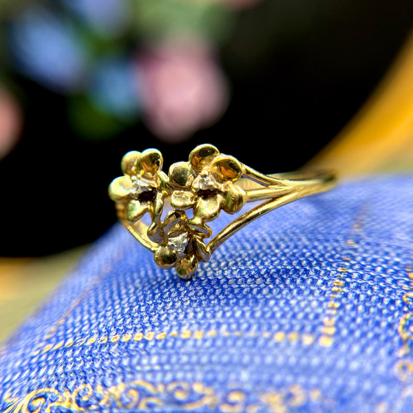 RARE Estate Find 14kt Gold Diamond Flower Ring