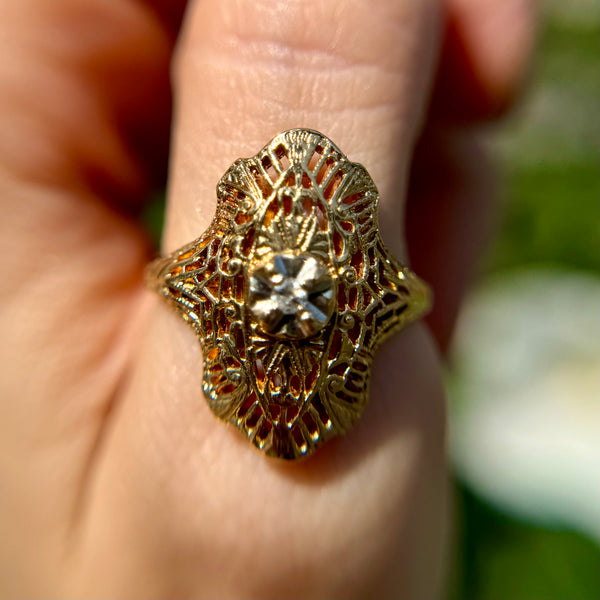 Vintage 10kt Gold Filigree Shield Ring w/ Diamond Center #2