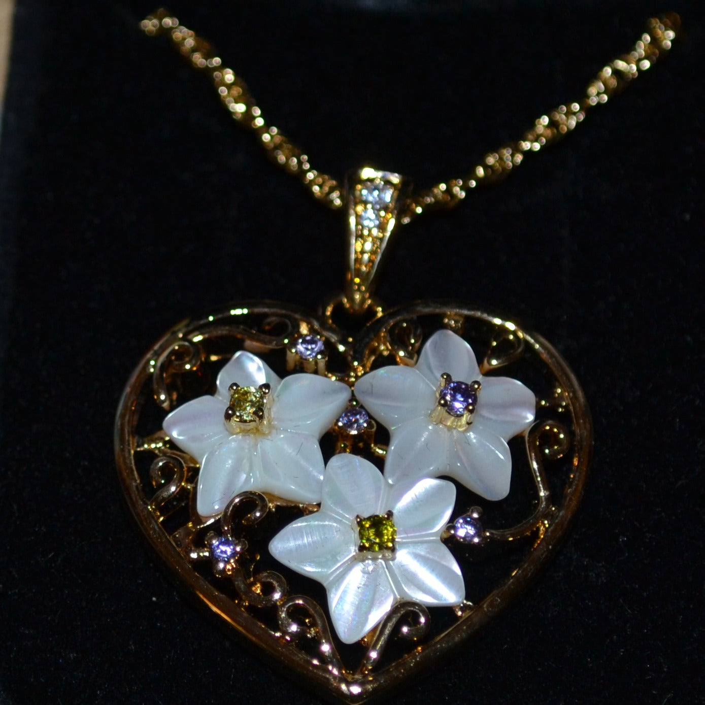 Vintage Mother of Pearl Floral Heart Necklace
