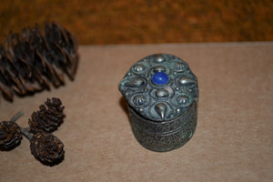 ANTIQUE Pillbox/Snuffbox with Lapis Bead | Italian Silver
