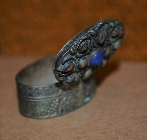 ANTIQUE Pillbox/Snuffbox with Lapis Bead | Italian Silver