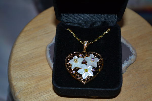 Vintage Mother of Pearl Floral Heart Necklace