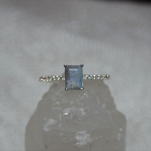 Sterling Silver Labradorite Rectangle Ring (0.75ct)