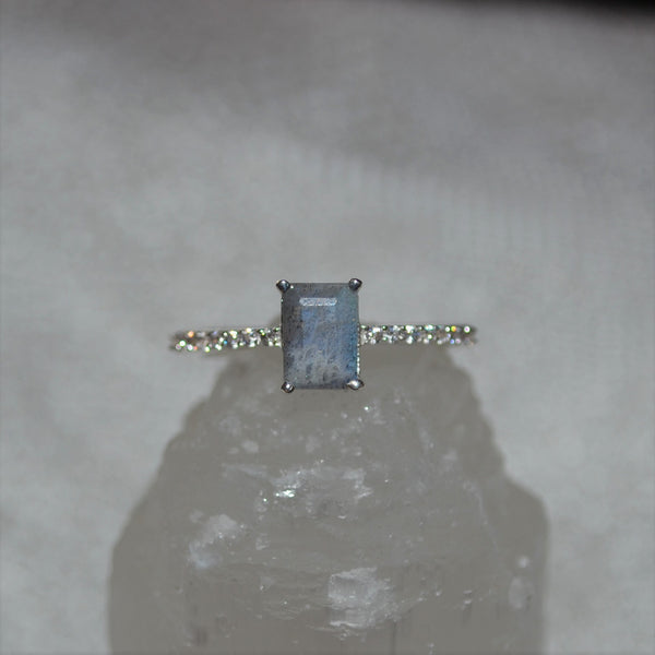 Sterling Silver Labradorite Rectangle Ring (0.75ct)