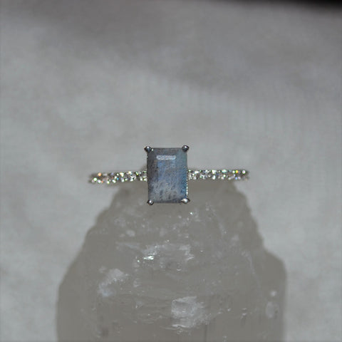 Sterling Silver Labradorite Rectangle Ring (0.75ct)