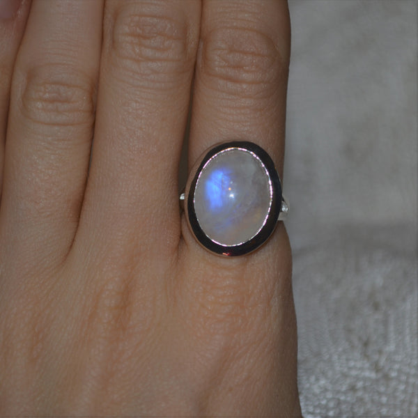 Sterling Silver Monstone Oval Ring (7.65ct)