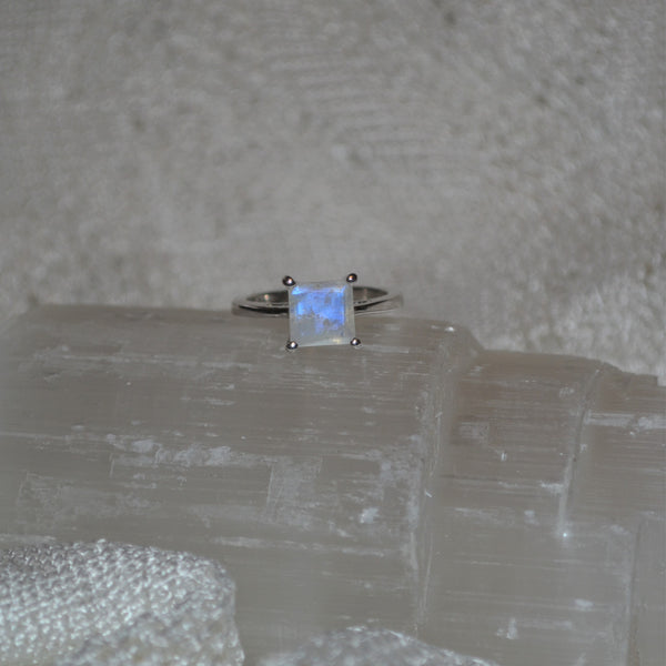 Sterling Silver Square Moonstone Ring (1.25ct)
