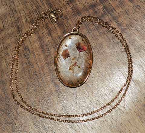 Golden Floating Flowers Necklace