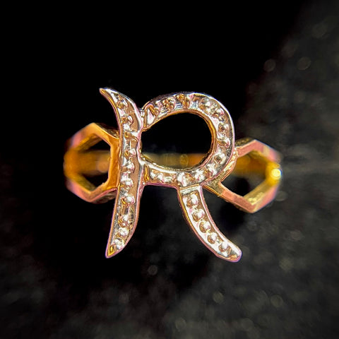 Vintage 10kt Two Tone Gold Initial R Ring w/ Diamond Chip