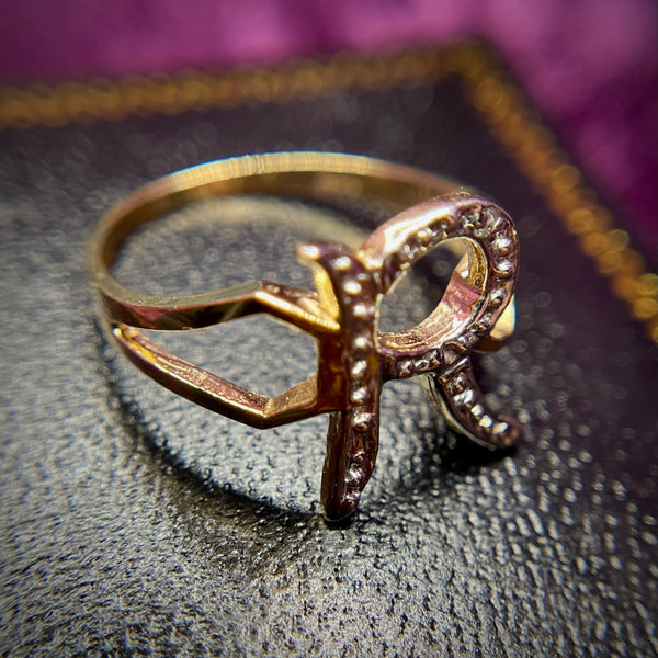 Vintage 10kt Two Tone Gold Initial R Ring w/ Diamond Chip