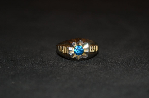 OLD Unmarked Estate Ring 💙