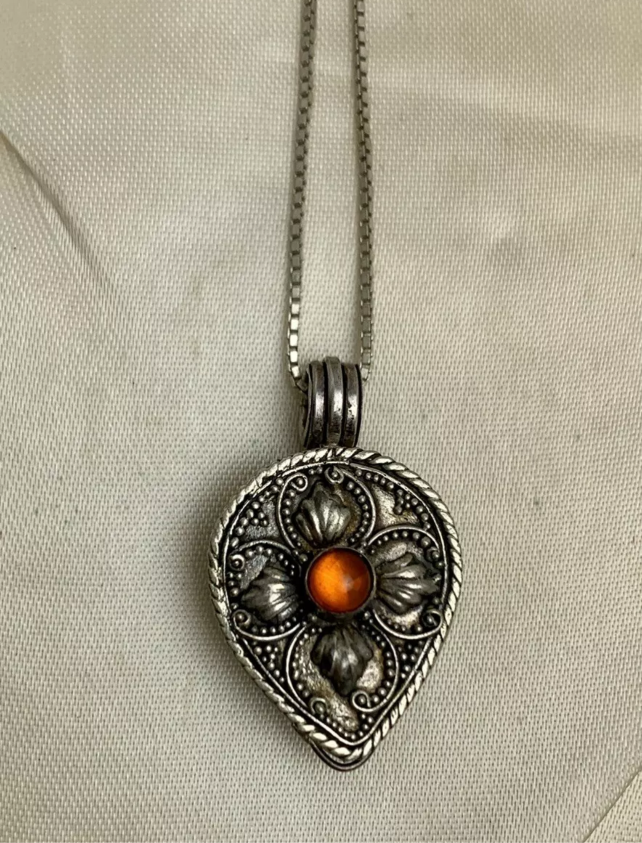 Vintage Italian Sterling Silver Amber Stone Stash/Poison Necklace