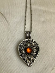 Vintage Italian Sterling Silver Amber Stone Stash/Poison Necklace