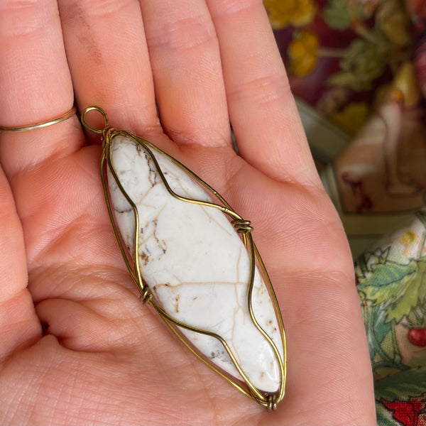 Vintage Arizona White Turquoise Pendant
