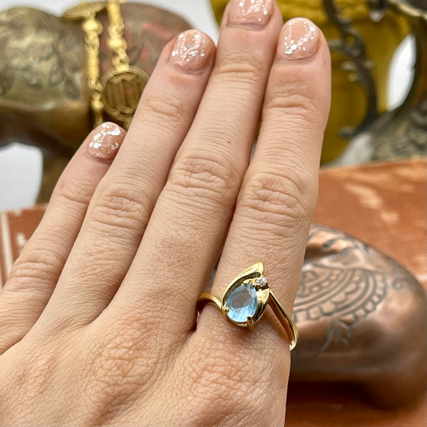 Vintage 14kt Yellow Gold Plated Pear Blue Topaz Ring