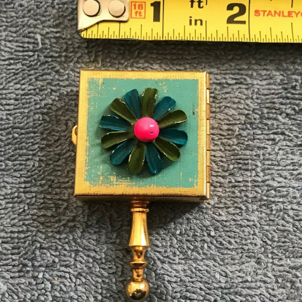 Vintage Floral Design Pillbox/Snuff Box