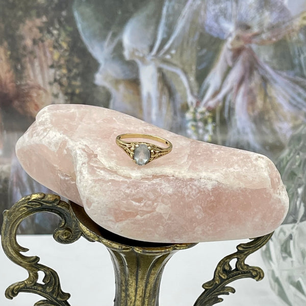 Antique 10kt Yellow Gold Filigree Aquamarine Ring