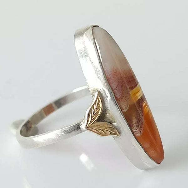 Art Deco Hallmarked Sterling Silver Banded Agate Ring with 10kt YG Shoulders