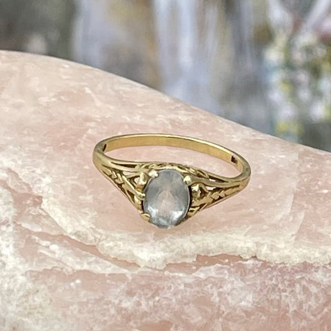 Antique 10kt Yellow Gold Filigree Aquamarine Ring