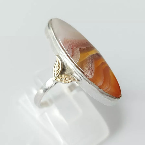 Art Deco Hallmarked Sterling Silver Banded Agate Ring with 10kt YG Shoulders