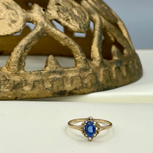 Vintage 10kt Yellow Gold Solitaire Blue Tanzanite Ring