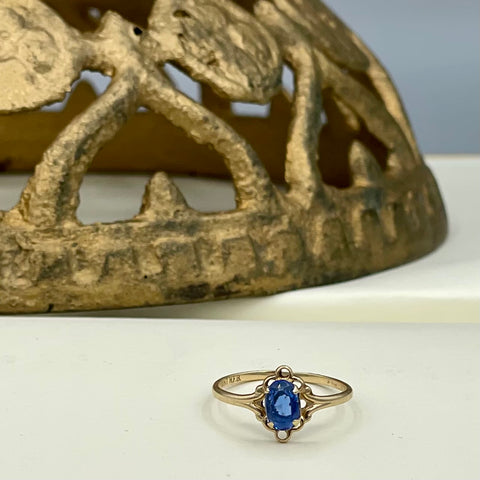 Vintage 10kt Yellow Gold Solitaire Blue Tanzanite Ring