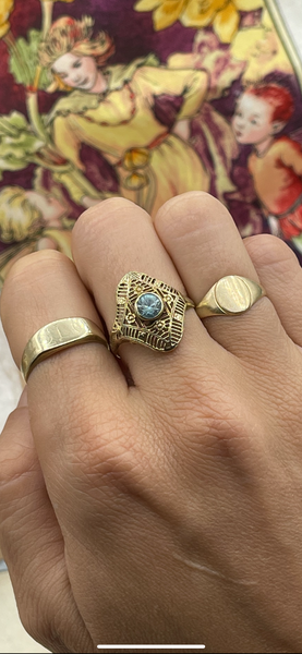 Vintage 10kt Yellow Gold Filigree Ring with Blue Topaz