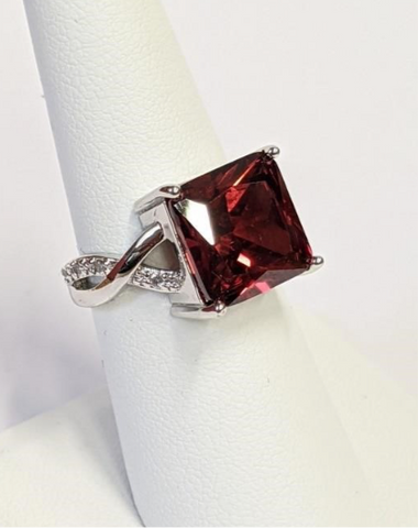 Garnet Gemstone + 925 Silver Ring 🥀