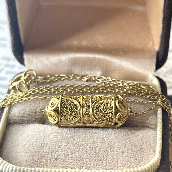 RARE Vintage 14kt Yellow Gold Filigree Barrel Necklace