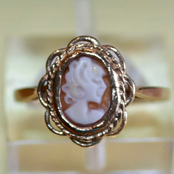 Antique European 9kt Gold Cameo Ring