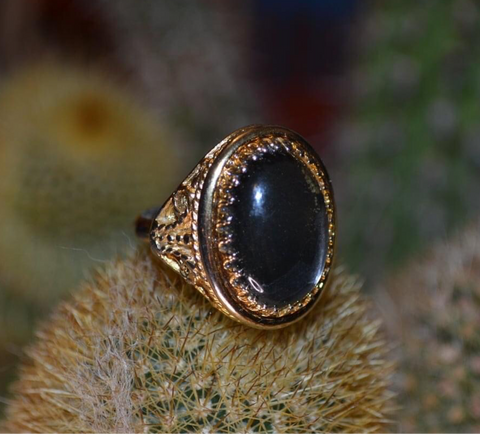 Vintage Gold Tone Ring with Dark Cabochon