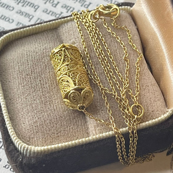 RARE Vintage 14kt Yellow Gold Filigree Barrel Necklace