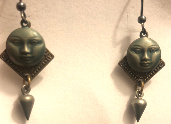 Vintage Handmade Full Moon Earrings 🌝