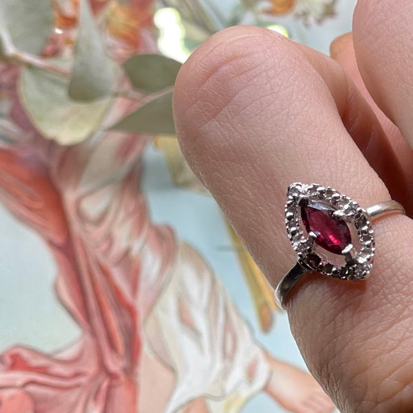Vintage 14kt Solid White Gold Ring with Ruby