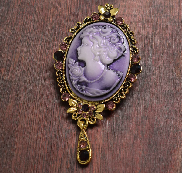 Vintage Victorian Lady Cameo Pendant/Pin